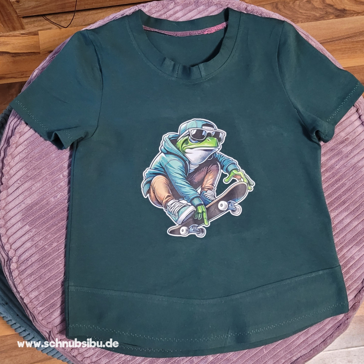 Bügelbild Frosch auf Skateboard